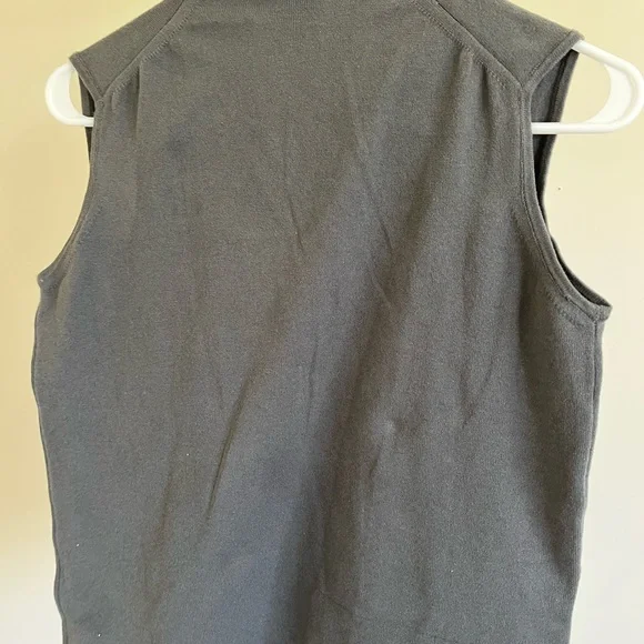 Vintage Armani sleeveless sweater shirt. - Picture 2 of 3